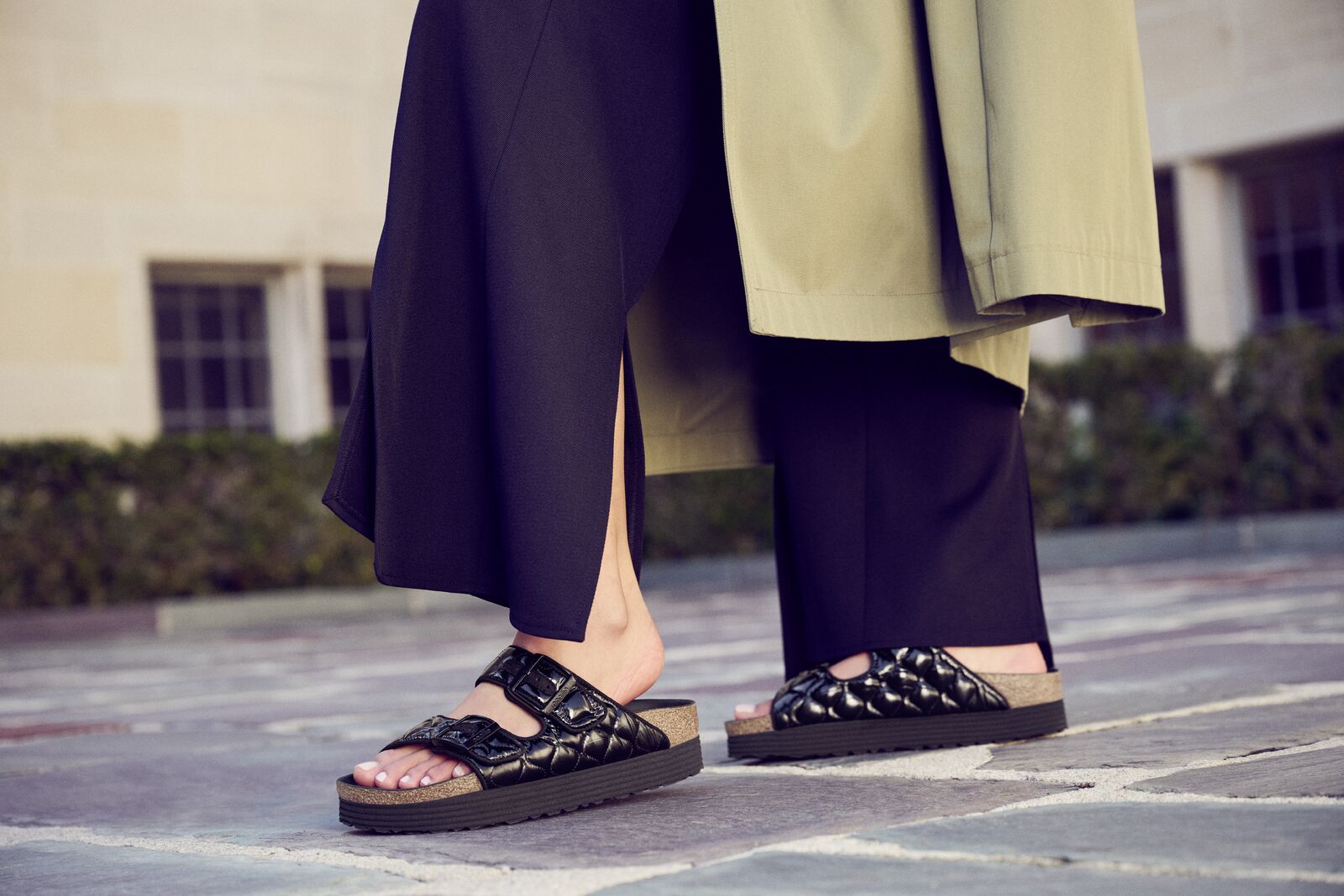 BIRKENSTOCK ARIZONA PLATFORM QUILTED | BLACK
