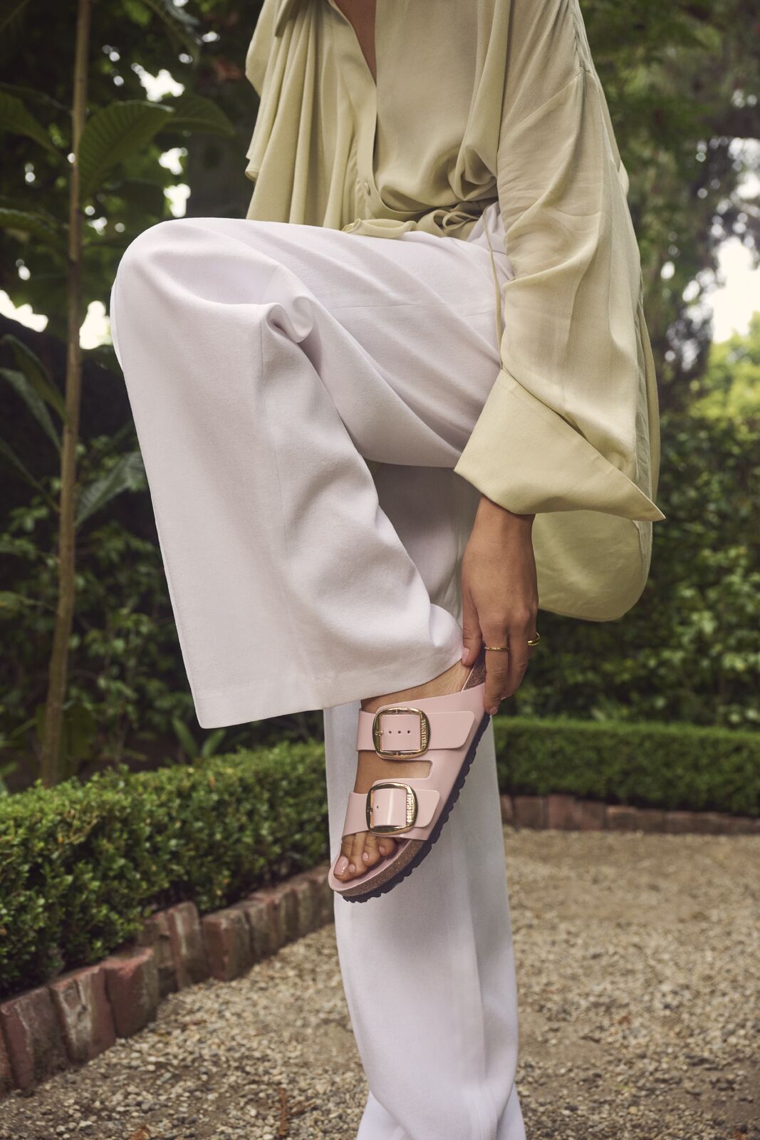 BIRKENSTOCK ARIZONA BIG BUCKLE HIGH SHINE | LIGHT ROSE
