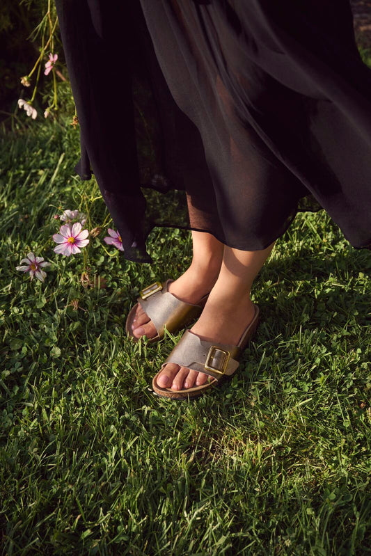 BIRKENSTOCK CATALINA LUXE BUCKLE | TAUPE