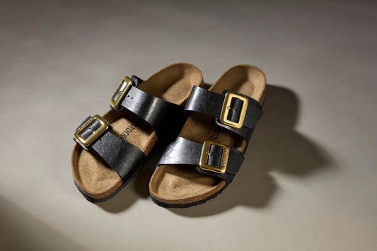 BIRKENSTOCK SYDNEY LUXE BUCKLE | LICORICE