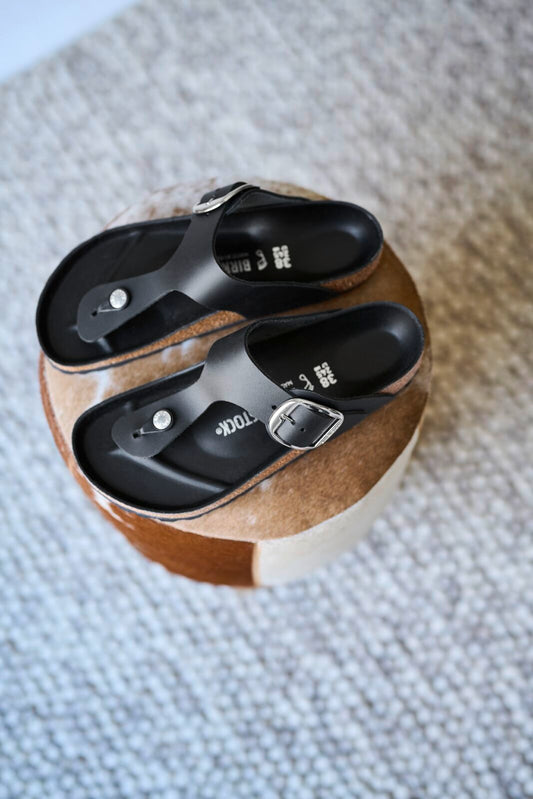BIRKENSTOCK GIZEH BIG BUCKLE LEATHER | BLACK