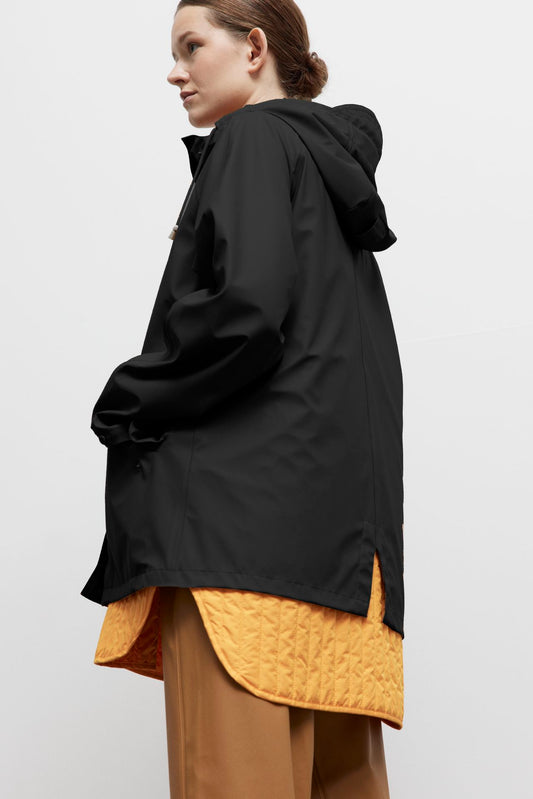 ILSE JACOBSEN SHORT RAIN JACKET