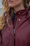 Load image into Gallery viewer, ILSE JACOBSEN LIGHT RAINCOAT | MAROON BANNER