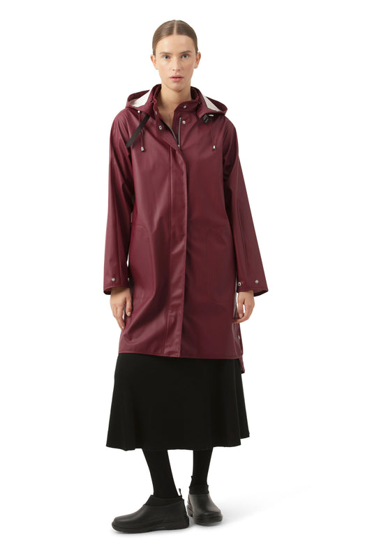 ILSE JACOBSEN LIGHT RAINCOAT | MAROON BANNER