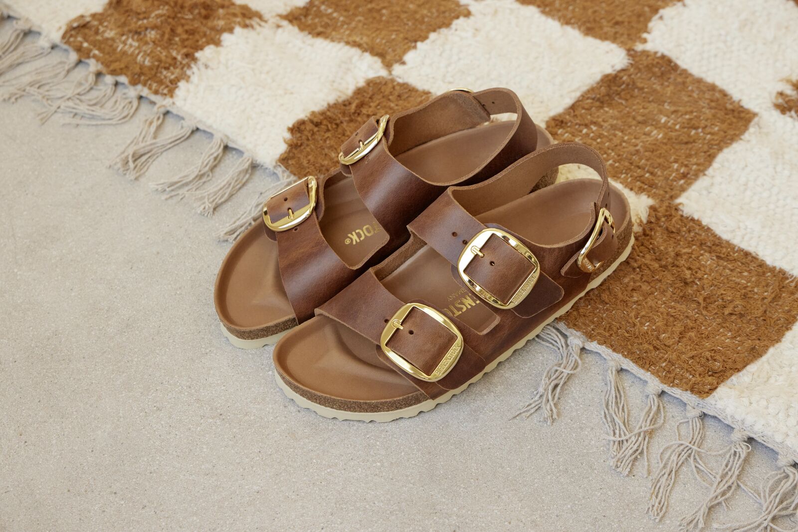 BIRKENSTOCK MILANO BIG BUCKLE LEATHER | COGNAC