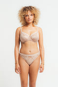 Load image into Gallery viewer, LOUISA BRACQ ALBANACH FULL CUP | CHAIR