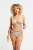 Load image into Gallery viewer, LOUISA BRACQ ALBANACH FULL CUP | CHAIR
