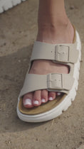 Load and play video in Gallery viewer, BIRKENSTOCK ARIZONA CHUNKY BIRKO FLOR | SANDCASTLE