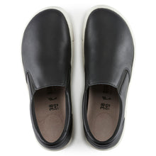 BIRKENSTOCK OSWEGO LEATHER | BLACK