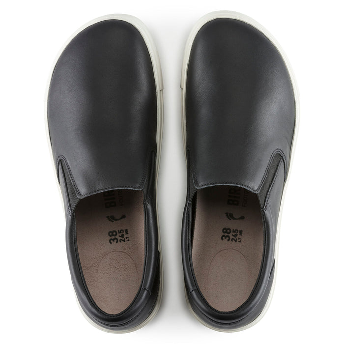 BIRKENSTOCK OSWEGO LEATHER | BLACK