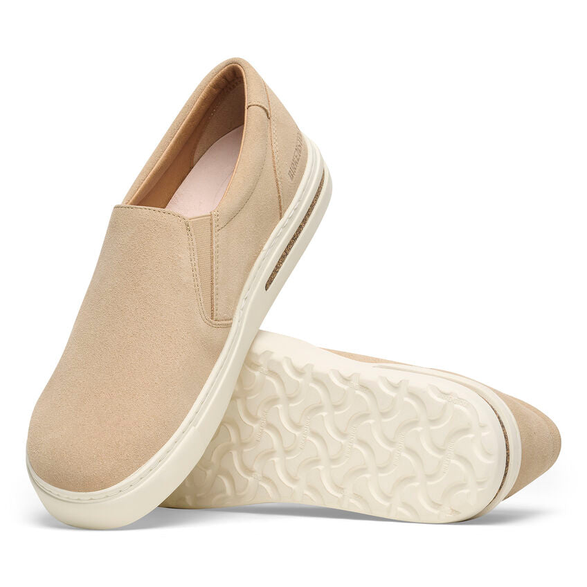 BIRKENSTOCK OSWEGO SUEDE NARROW | SANDCASTLE