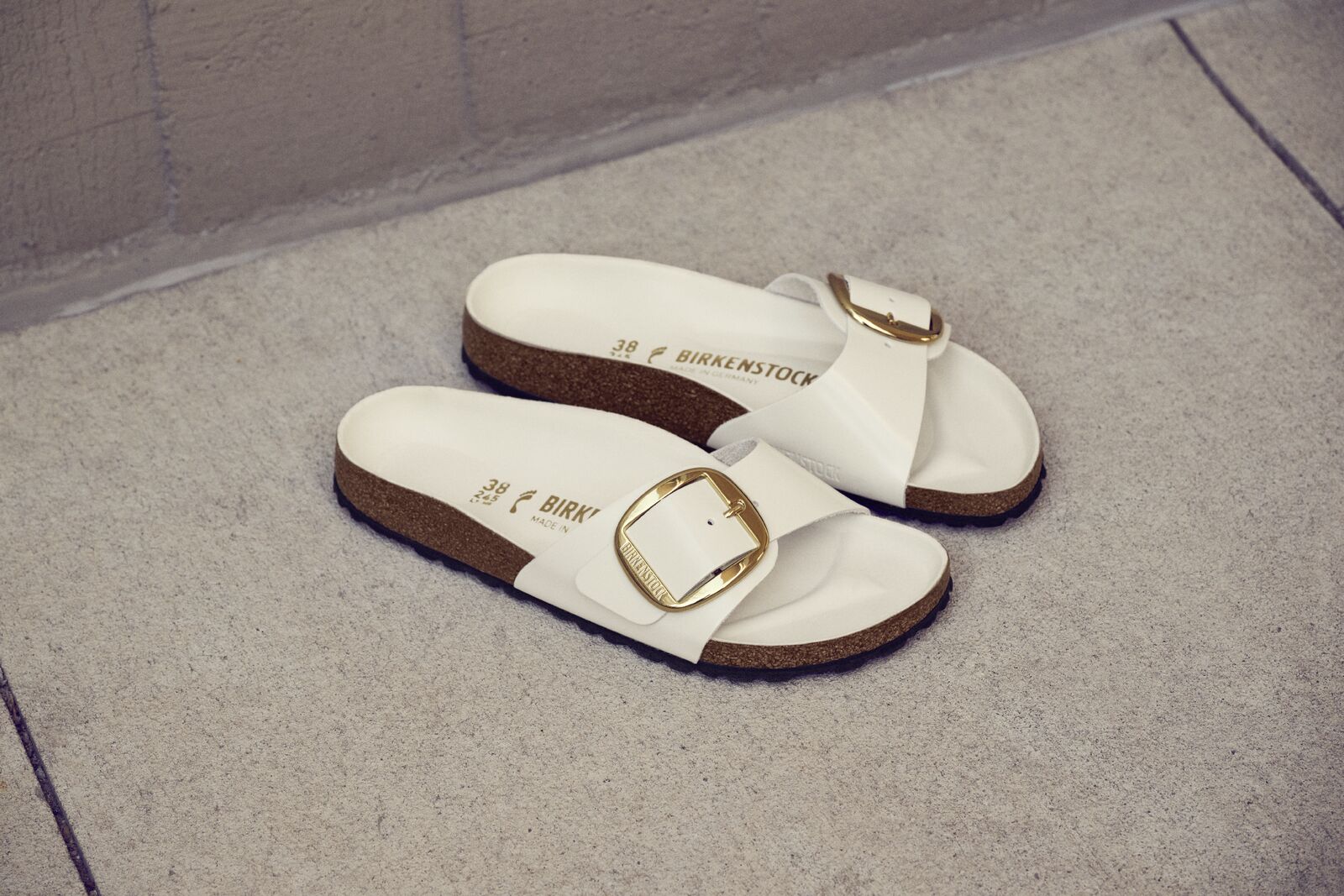 BIRKENSTOCK MADRID BIG BUCKLE HIGH SHINE | ECRU