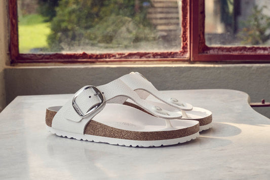 BIRKENSTOCK GIZEH BIG BUCKLE Leather | White