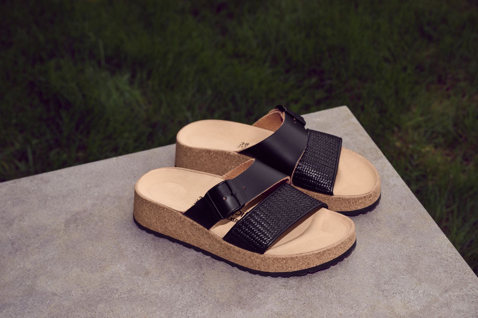 BIRKENSTOCK ALMINA LEATHER/RAFFIA | BLACK