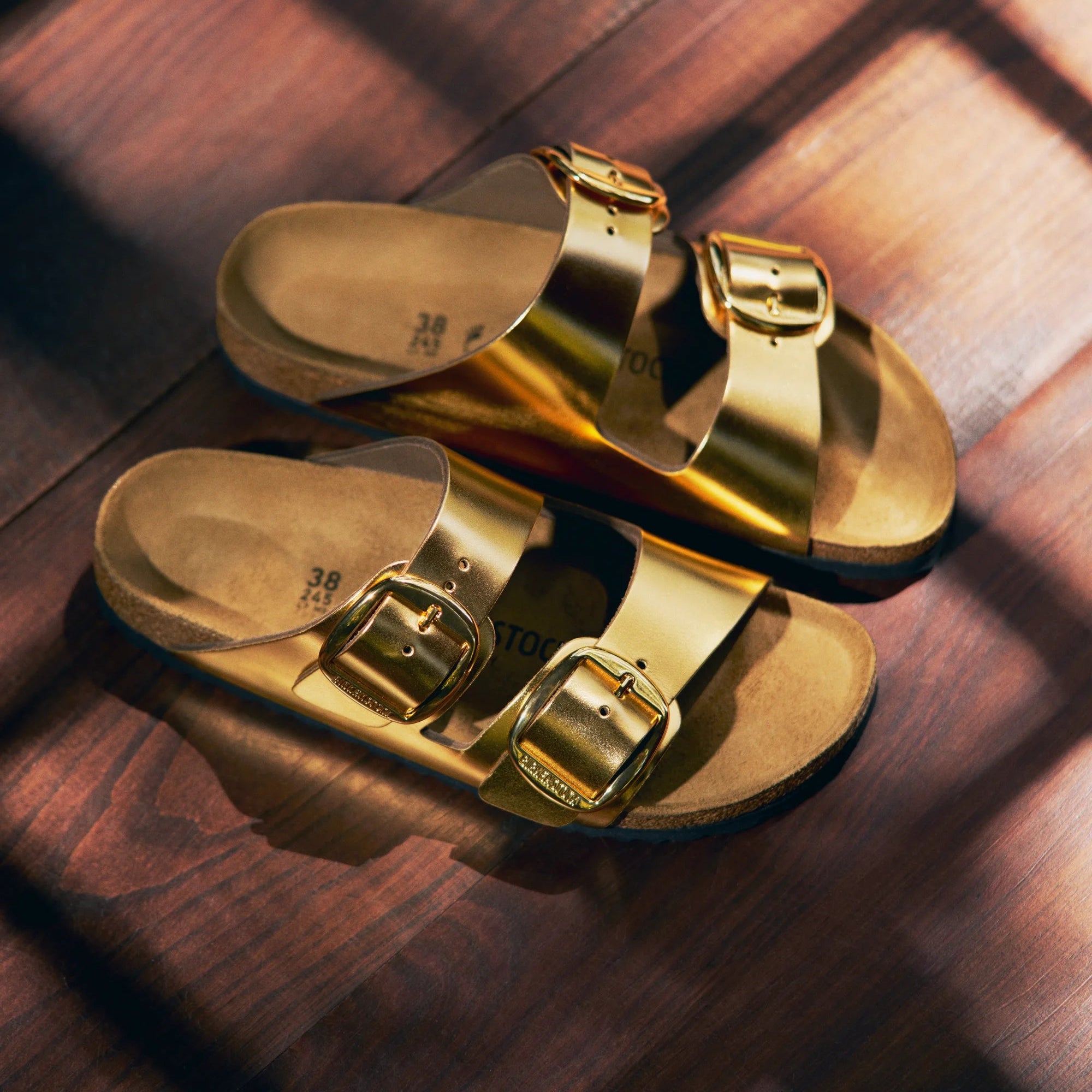 BIRKENSTOCK ARIZONA BIG BUCKLE | METALLIC GOLD