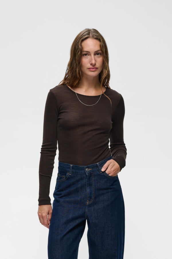 IN WEAR FANG LONG SLEEVE TSHIRT | CHOCOLATE BROWN