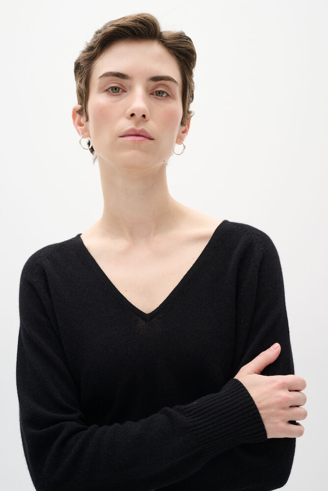 IN WEAR LUKKA PULLOVER | BLACK