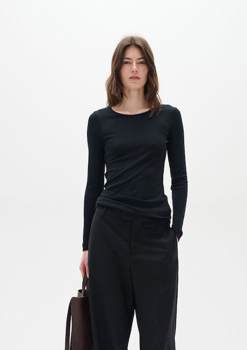 IN WEAR FANG LONG SLEEVE TSHIRT | BLACK