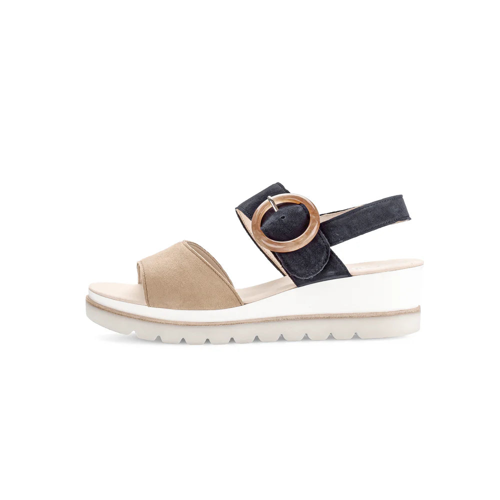 GABOR BUCKLE WEDGE SANDAL | CARAMEL/BLUE