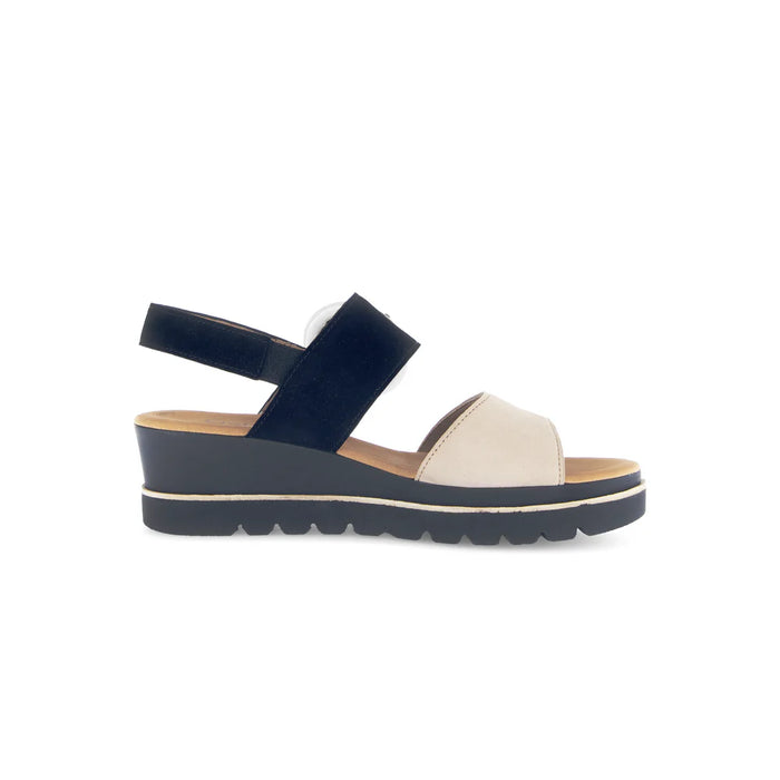 GABOR BUCKLE WEDGE SANDAL | CARAMEL/BLACK