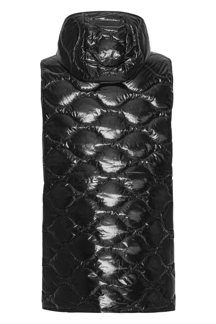 ILSE JACOBSEN GLOSSY QUILTED VEST | BLACK