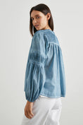 Load image into Gallery viewer, RAILS MARLI TOP | FADED BLUE
