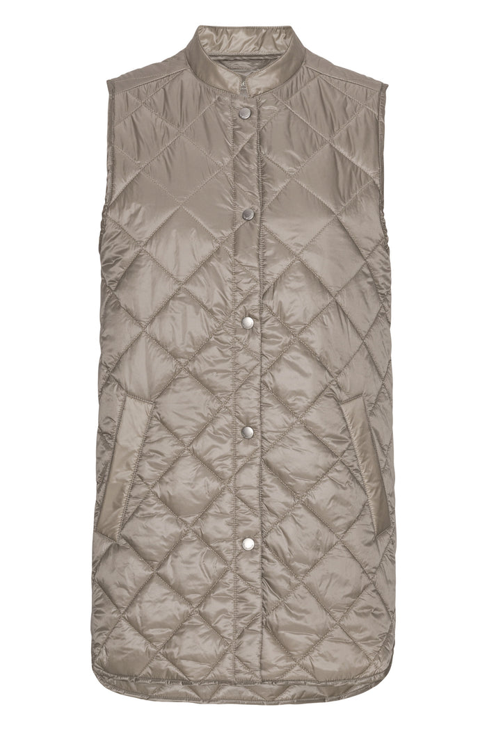 ILSE JACOBSEN PEARL SHORT QUILTED VEST | TAUPE