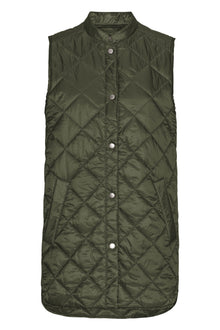 ILSE JACOBSEN PEARL SHORT QUILTED VEST | DEEP OLIVE
