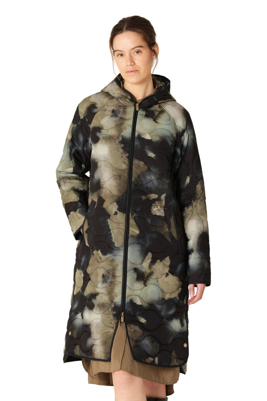 ILSE JACOBSEN LONG QUILTED COAT | MOSS-PRINT