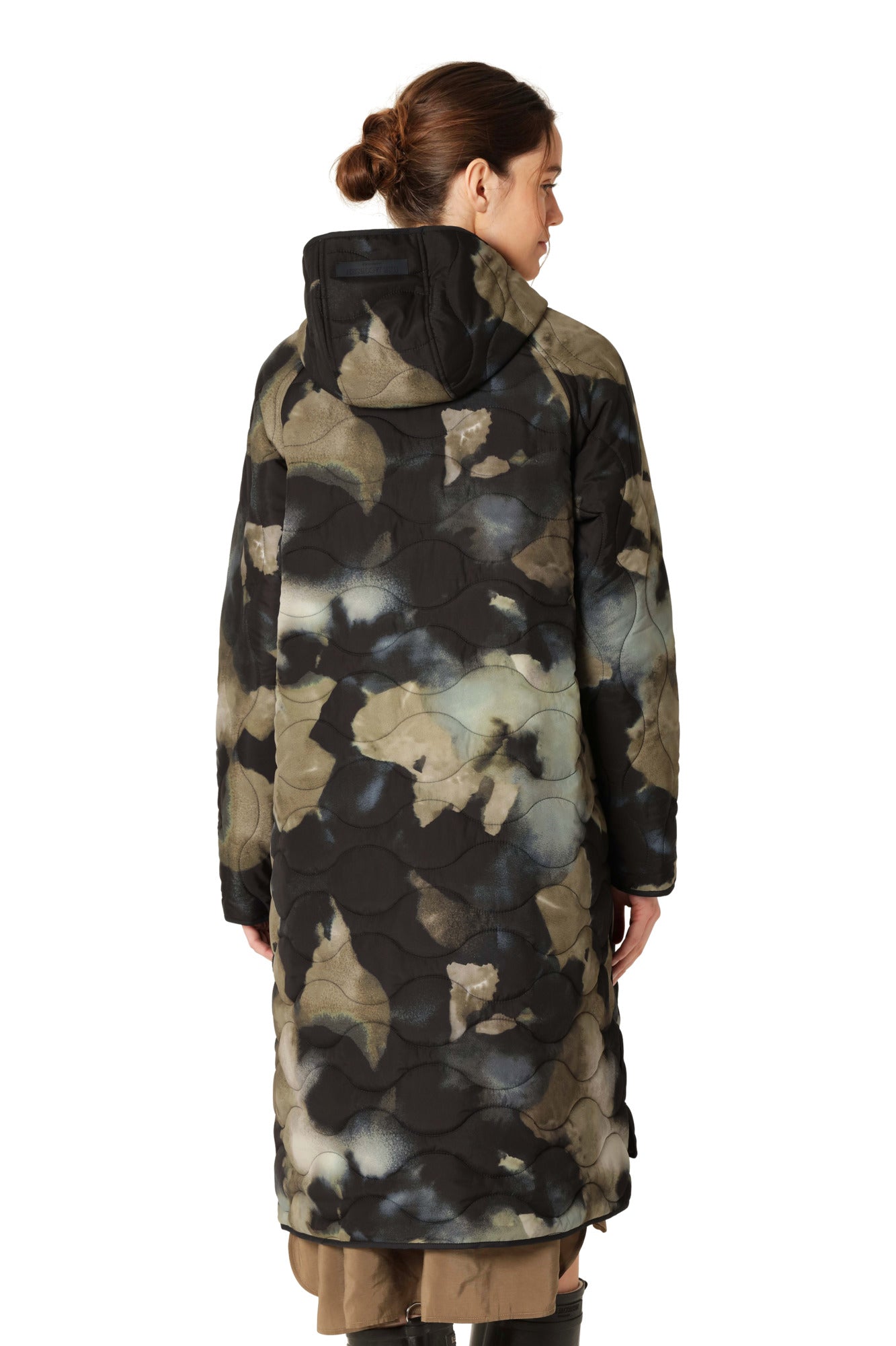 ILSE JACOBSEN LONG QUILTED COAT | MOSS-PRINT