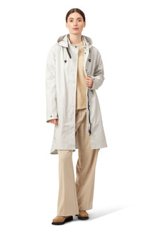 ILSE JACOBSEN LIGHT RAINCOAT | MILK CREAM