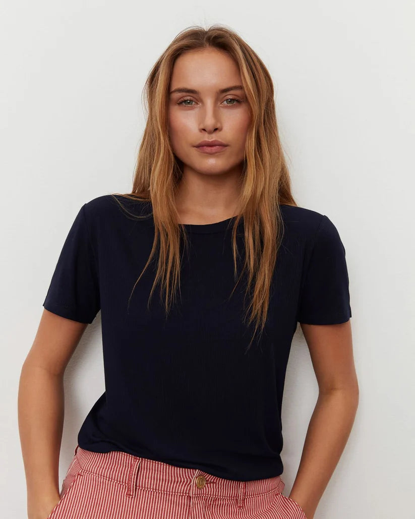 SOFIE SCHNOOR TSHIRT | DARK BLUE