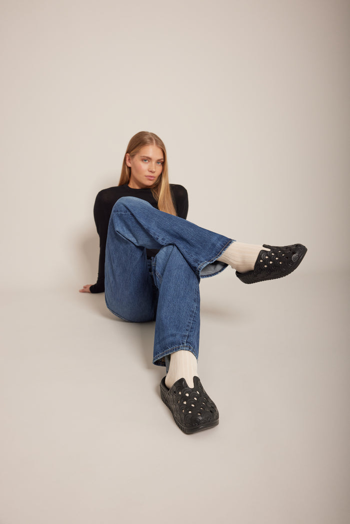 ILSE JACOBEN SLIDE | BLACK