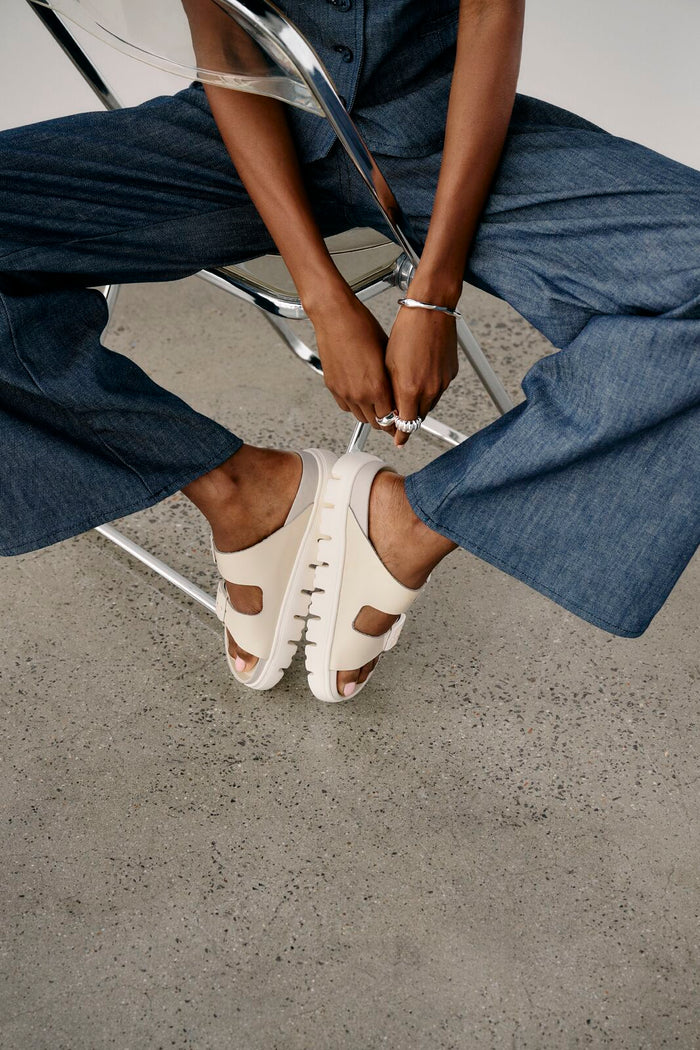 BIRKENSTOCK ARIZONA CHUNKY LEATHER | EGGSHELL