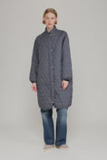 Load and play video in Gallery viewer, ILSE JACOBSEN LONG QUILTED COAT | OMBRE-BLUE
