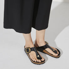 BIRKENSTOCK GIZEH BIG BUCKLE HIGH SHINE LEATHER | BLACK