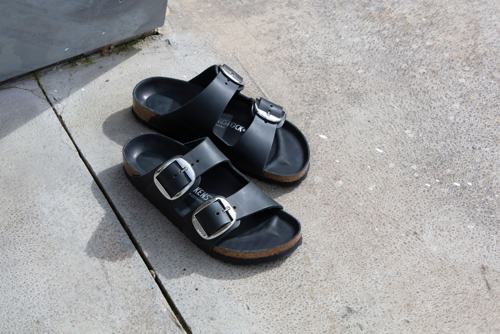birkenstock arizona big buckle black leather silver buckle