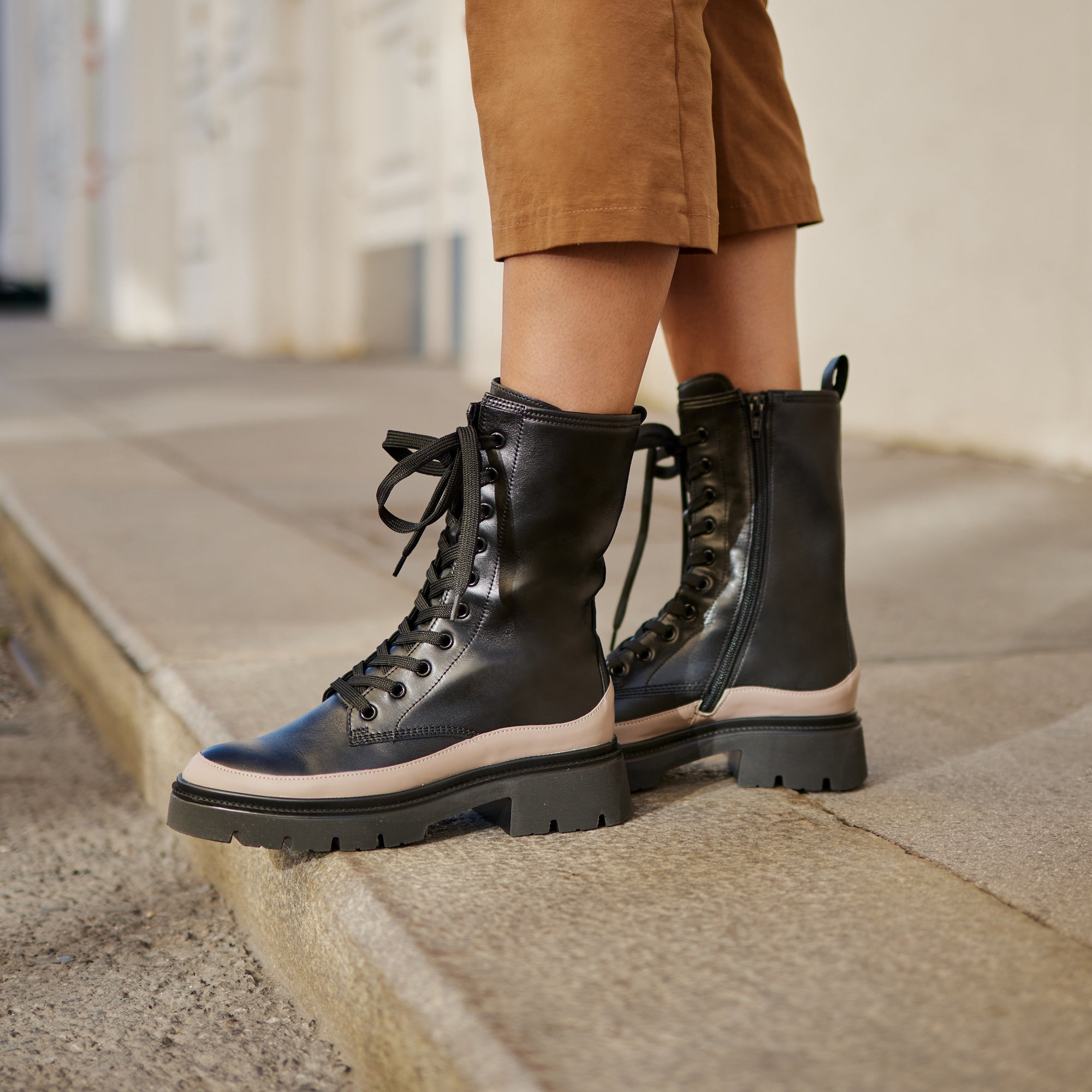 GABOR CHUKKA LACE-UP BOOT | BLACK