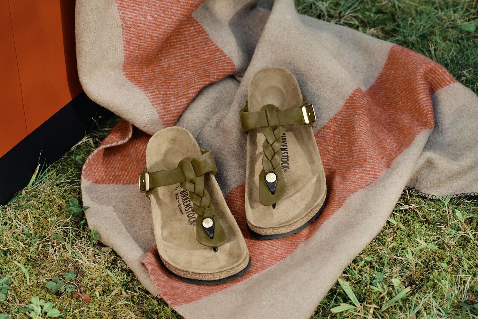 BIRKENSTOCK GIZEH BRAIDED LEATHER | OLIVE GREEN