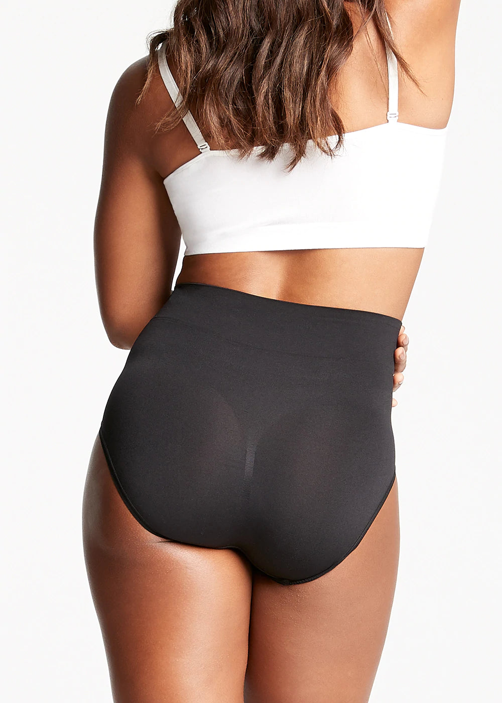 YUMMIE LIVI COMFORTABLY CURVED SMOOTHING BRIEFS